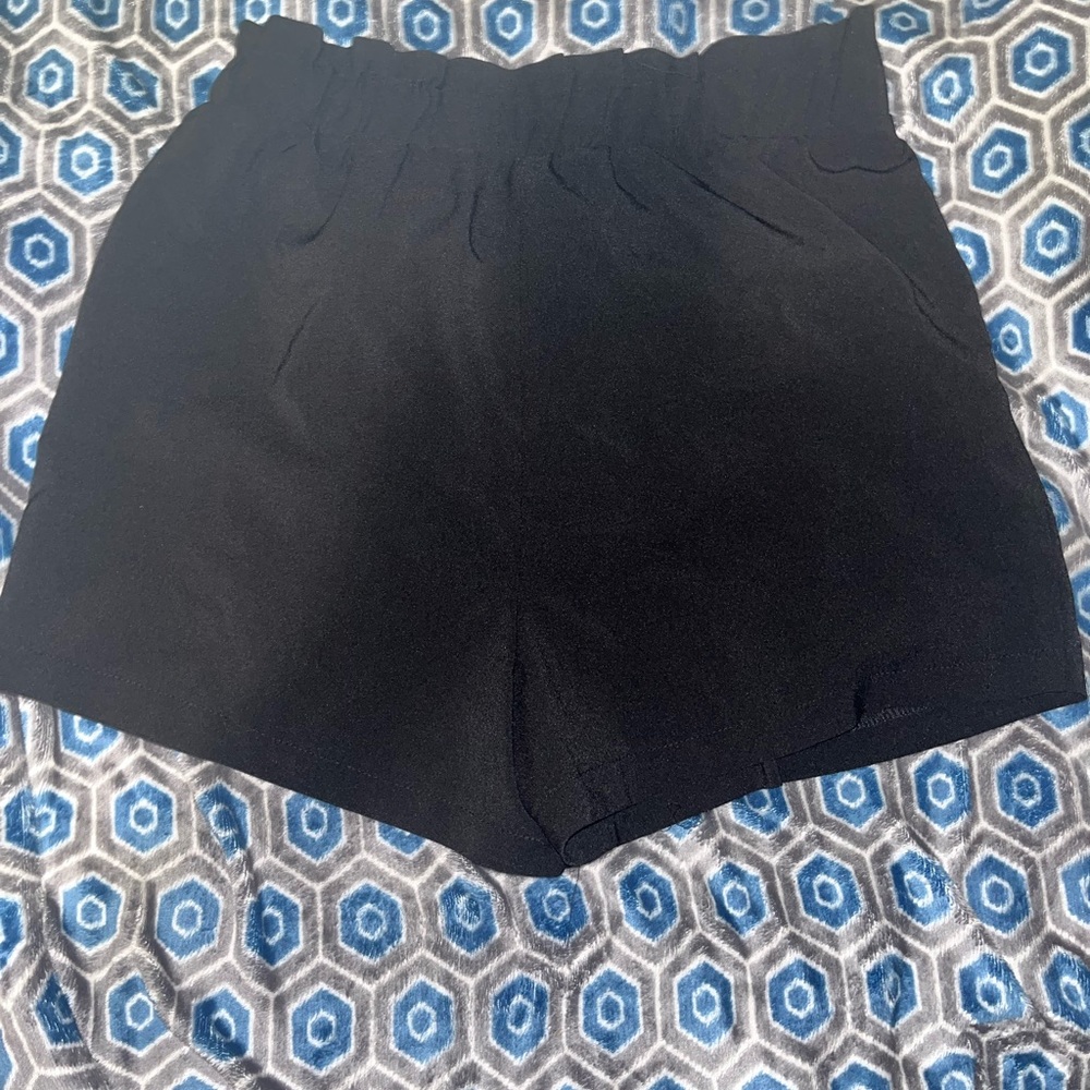 Shorts - Picture 2 of 3